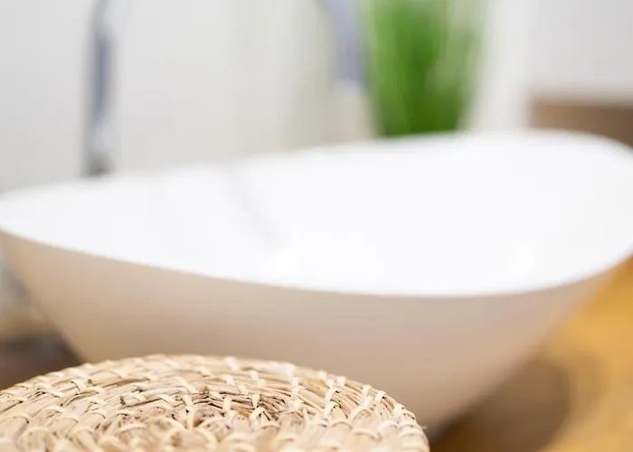 아파트 Lovely Modern With An Incredible View 아데제