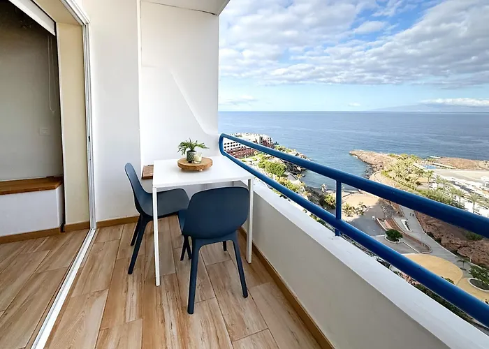 Lovely Modern With An Incredible View Апартаменты Адехе