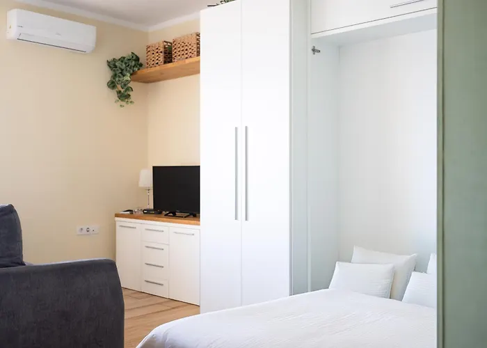 Апартаменты Lovely Modern With An Incredible View